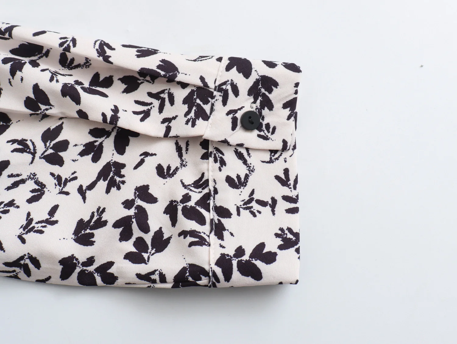 2025, Damen-Herbstkleid, neu, mit Gürteldekoration, lässige Mode, elegantes Revers, Langarm-Shirt-Stil, Blumendruck, kurzes Kleid