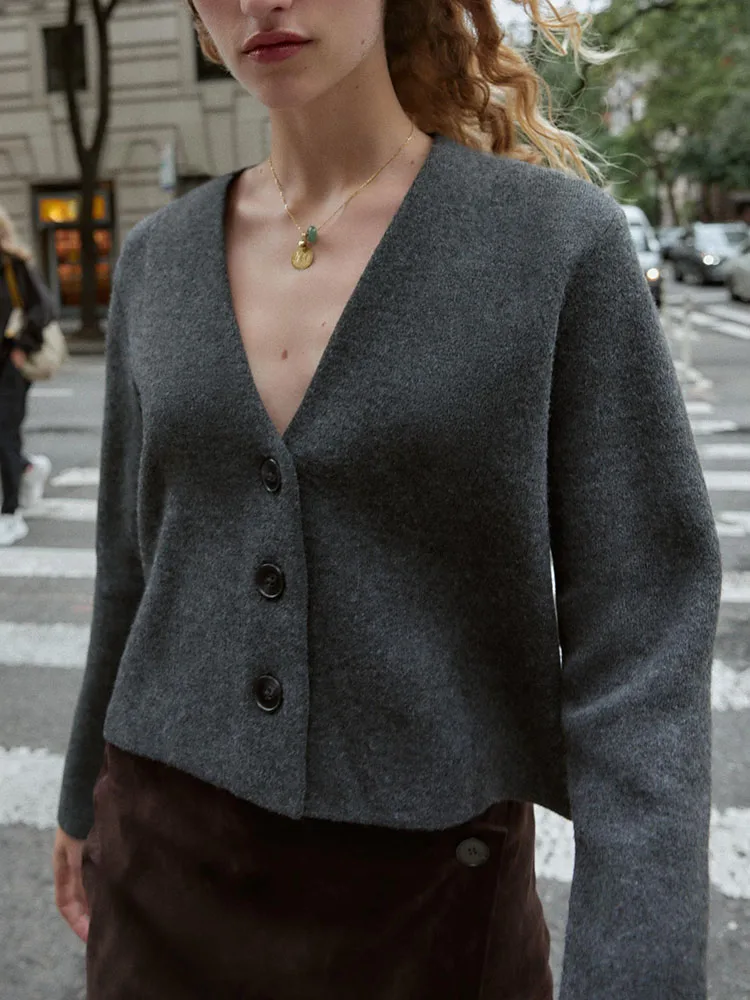 

Autumn 2025 Women's Casual Loose Long Sve V-Ne Knitted Jaet Comfortable Breathable Faionable Girl's Open Cardigan