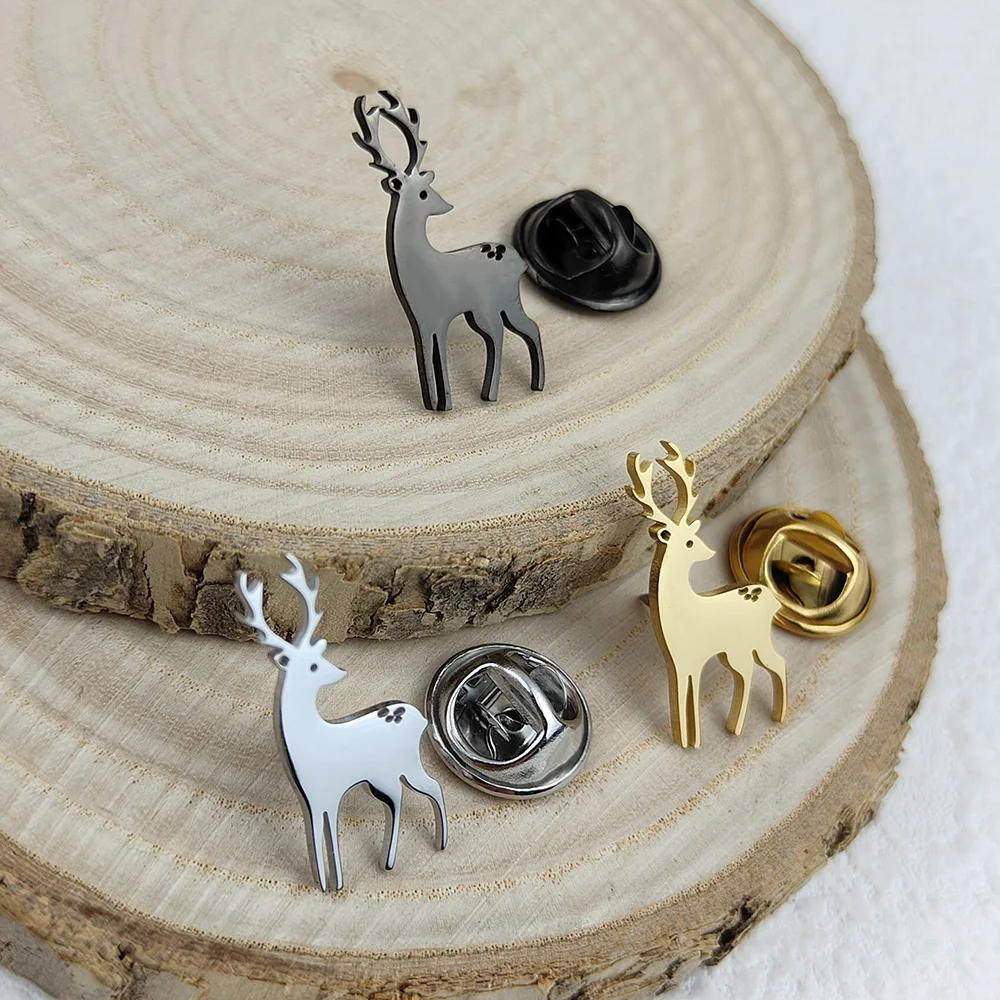 Fun sika deer lapel pin for men, 316L stainless steel gold-plated badge, black brooch for suit accessories, Halloween gift