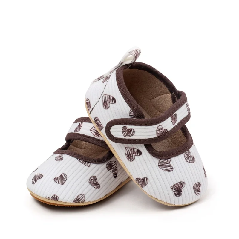 영유아 여아 메리 제인 플랫, 클래식 하트 프린트 공주 원피스 신발, 미끄럼 방지 신생아 침대 신발