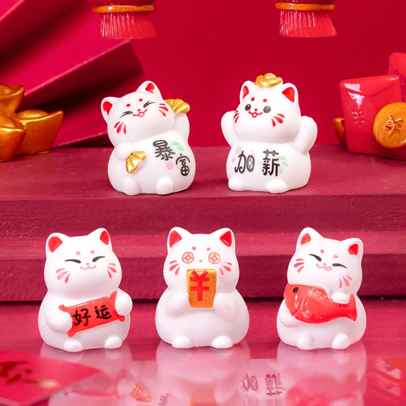 Miniature Cute Lucky Cat Figurines Micro Landscape Crafts Resin Ornaments For Home Decoration Kawaii Animal Room Desk Decor Gift