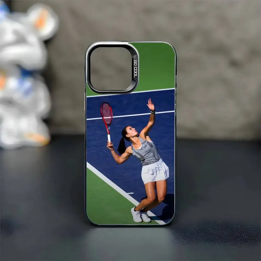 حافظة هاتف تنس إيما نافارو لهاتف آيفون 16,15,14,13,12,11, ميني, برو, ماكس غطاء أسود غير لامع مقاوم للصدمات