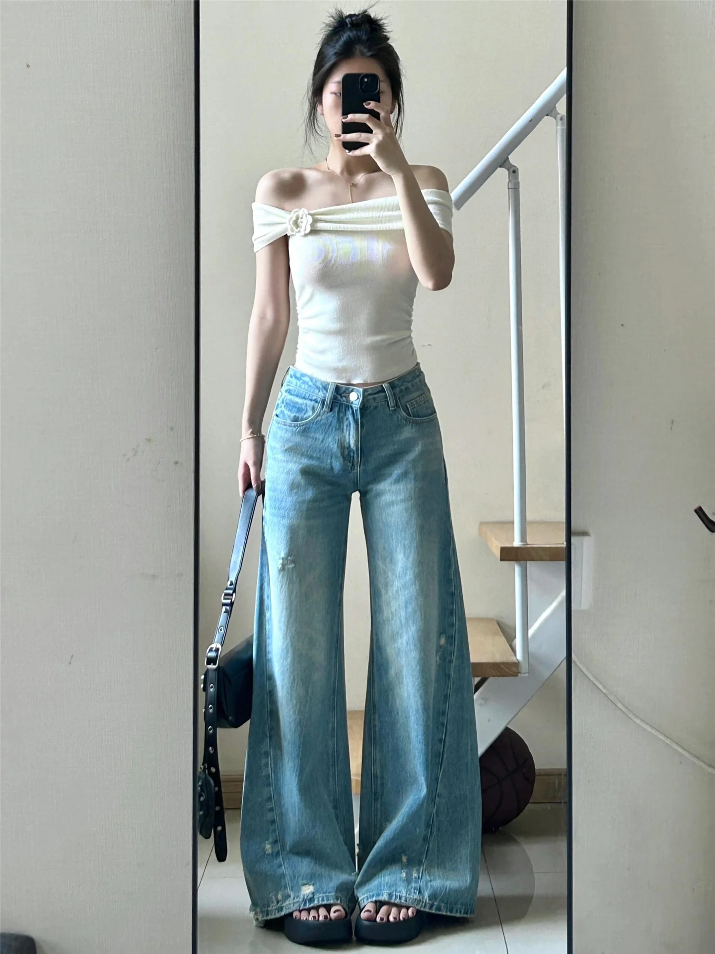 

Retro Low Waist Distressed Denim Jeans Women's Loose Slimming Drapey Design Sense Hole Wide Leg Pants Casual Cotton Spring