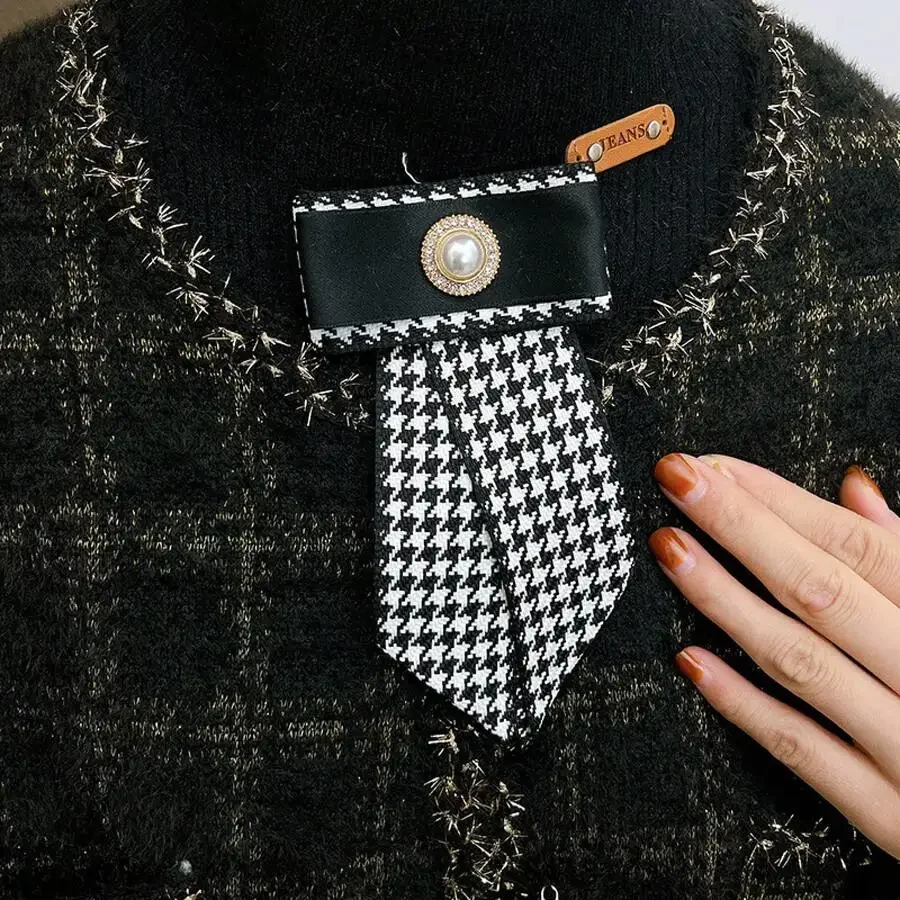 

Houndstooth Bow Brooch Vintage Small Tie Collar Pin Accessory