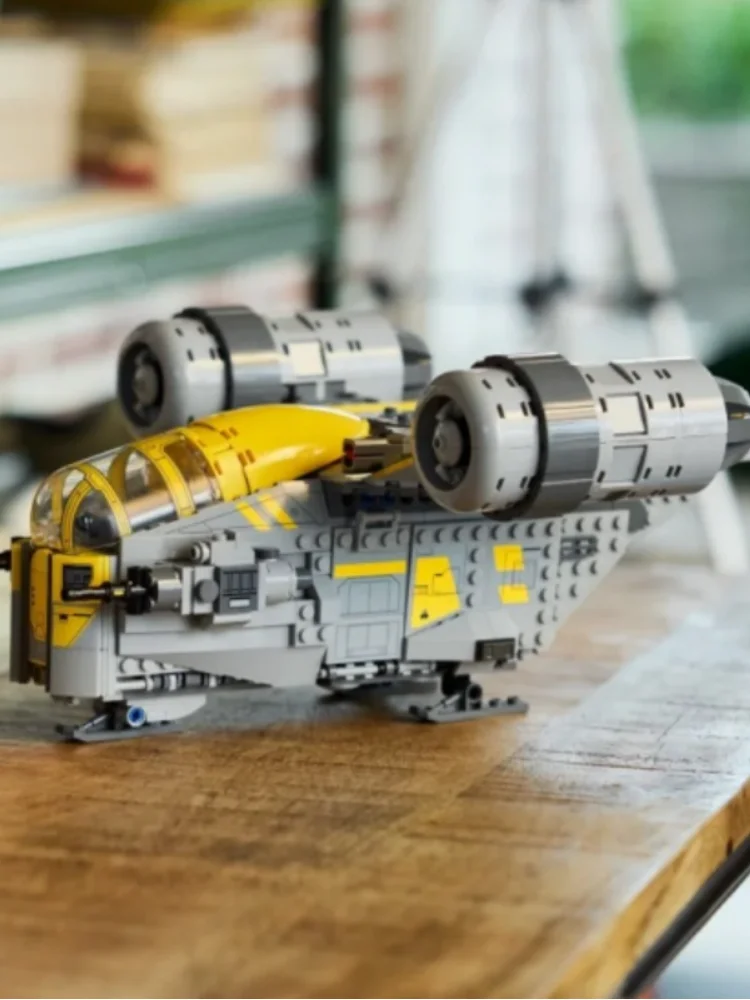 930-teiliges Neues Interstellares Bausatzmodell Razor Crest Transportschiff Bausteine Auf Lager Spielzeug Weihnachtsgeschenke für Erwachsene