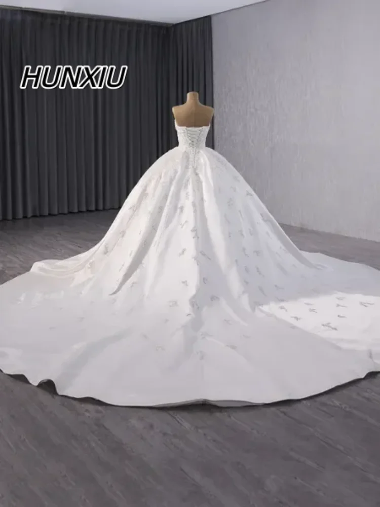 

Women's Customized Wedding Dress Sweetheart Design Pearl Sequin And Lace Decoration Large Skirt Gorgeous Royal Train Ball Gown