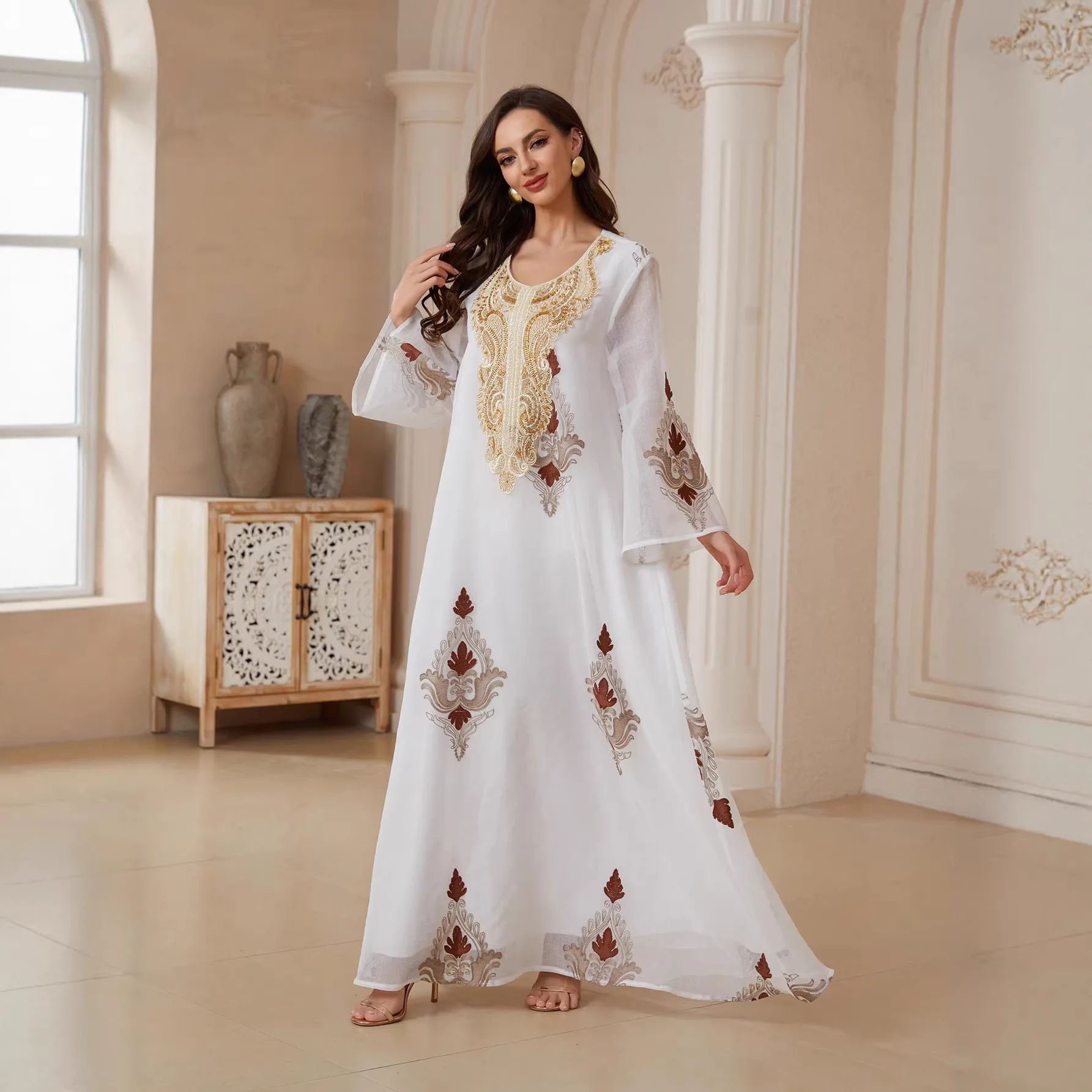 Middle East Muslim New Fashion Women's White Sequins Embroidered Elegant Luxury Long Sleeve O-neck Ankle Length Abaya Dresses