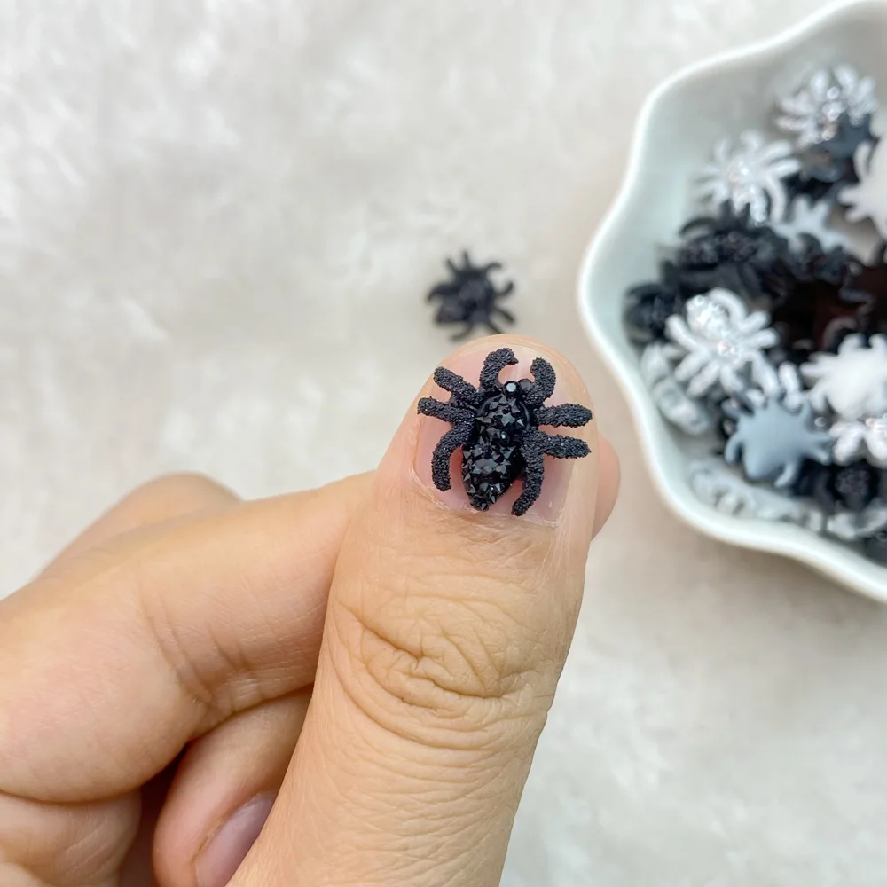 50Pcs Mixed Nail Art Resin Cartoon Little Spider Series Designer Charms strass artigianato fai da te per gioielli decorazioni 3D per unghie