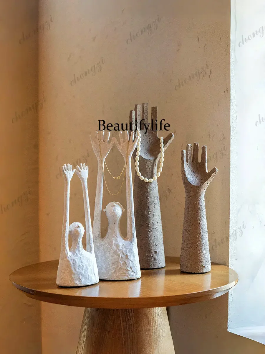 C178 Raise your hands and cheer for the entrance decoration of the abstract resin portrait ornament model room sales office