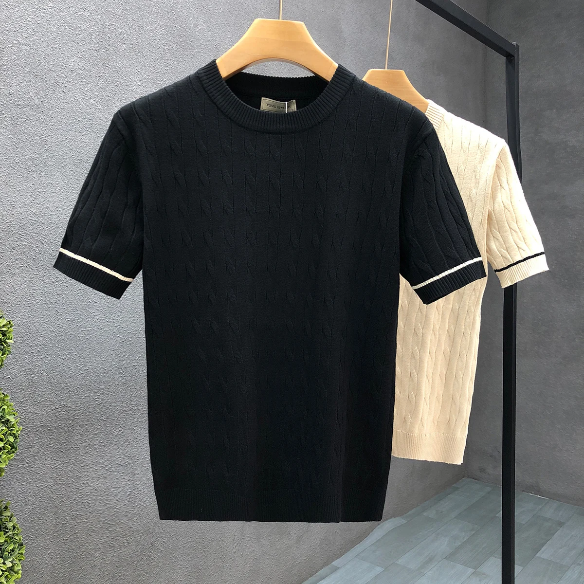 

New Summer Round Neck Short Sleeved T-shirt for Men Knitted T Shirt Solid Color Breathable Lightweight Streetwear for Men C114