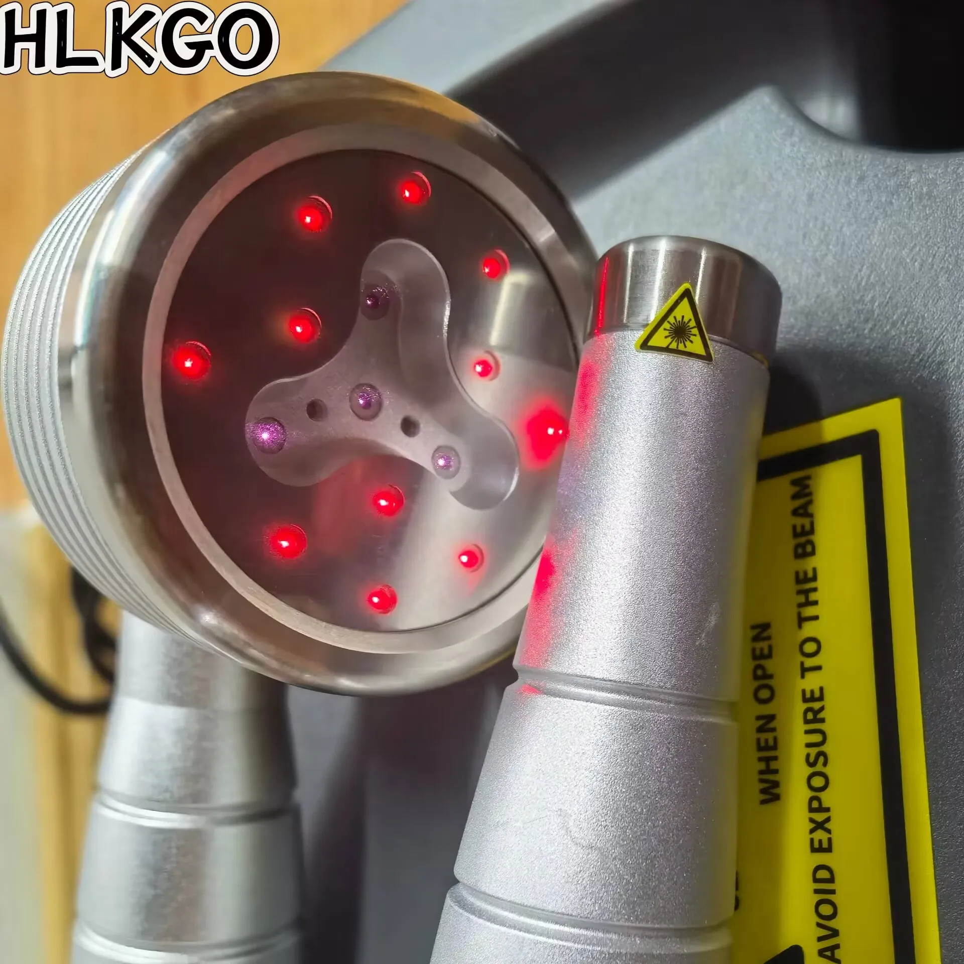 

Аппарат для физиотерапии HLKGO с двойной длиной волны (650 нм/808 нм) холодным лазером LLLT для лечения боли в плече и восстановления после травм