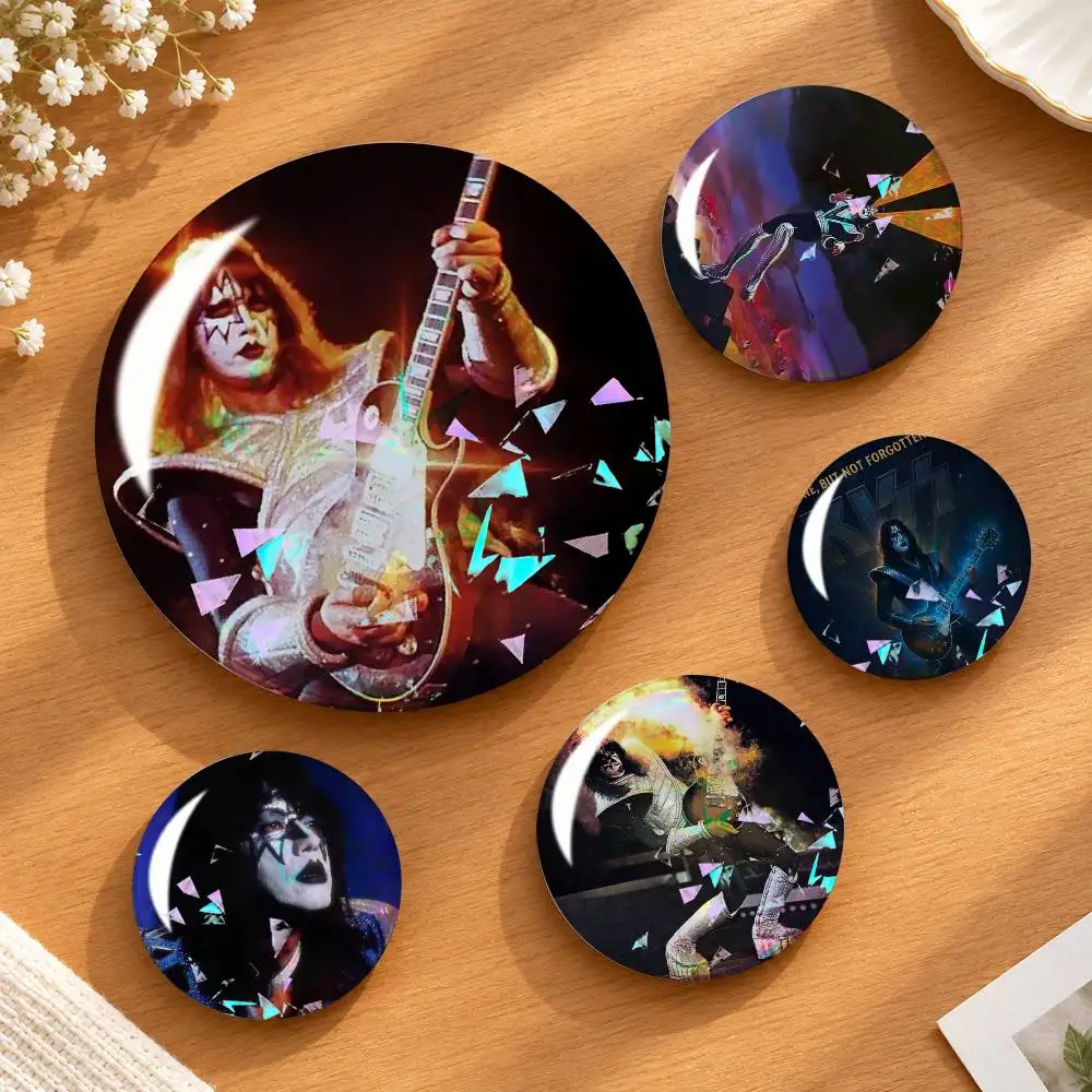 Rock Spaceman A-Ace Frehley K-KISS Custom Tinplate Round Button Badges Pins Brooches for Clothes Backpack