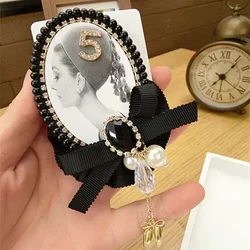 Korean Fashion Crystal Pearl Tassel Brooch Fabric Bowknot Badge Lapel Pins for Women Shawl Scarf Buckle Corsage Jewelry