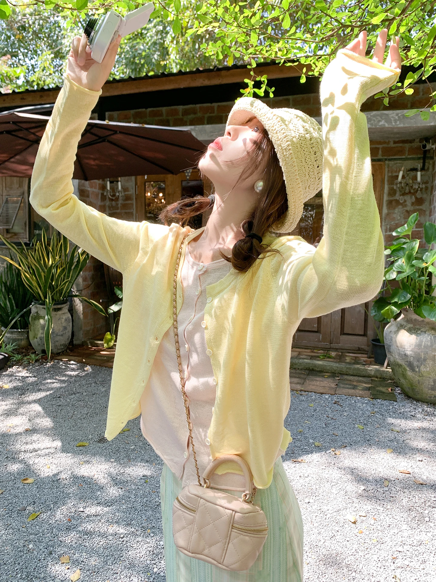 

Свободный тонкий желтый вязаный кардиган для женщин, ранняя весна, корейский стиль, мягкая ткань, длинный рукав, однотонный топ