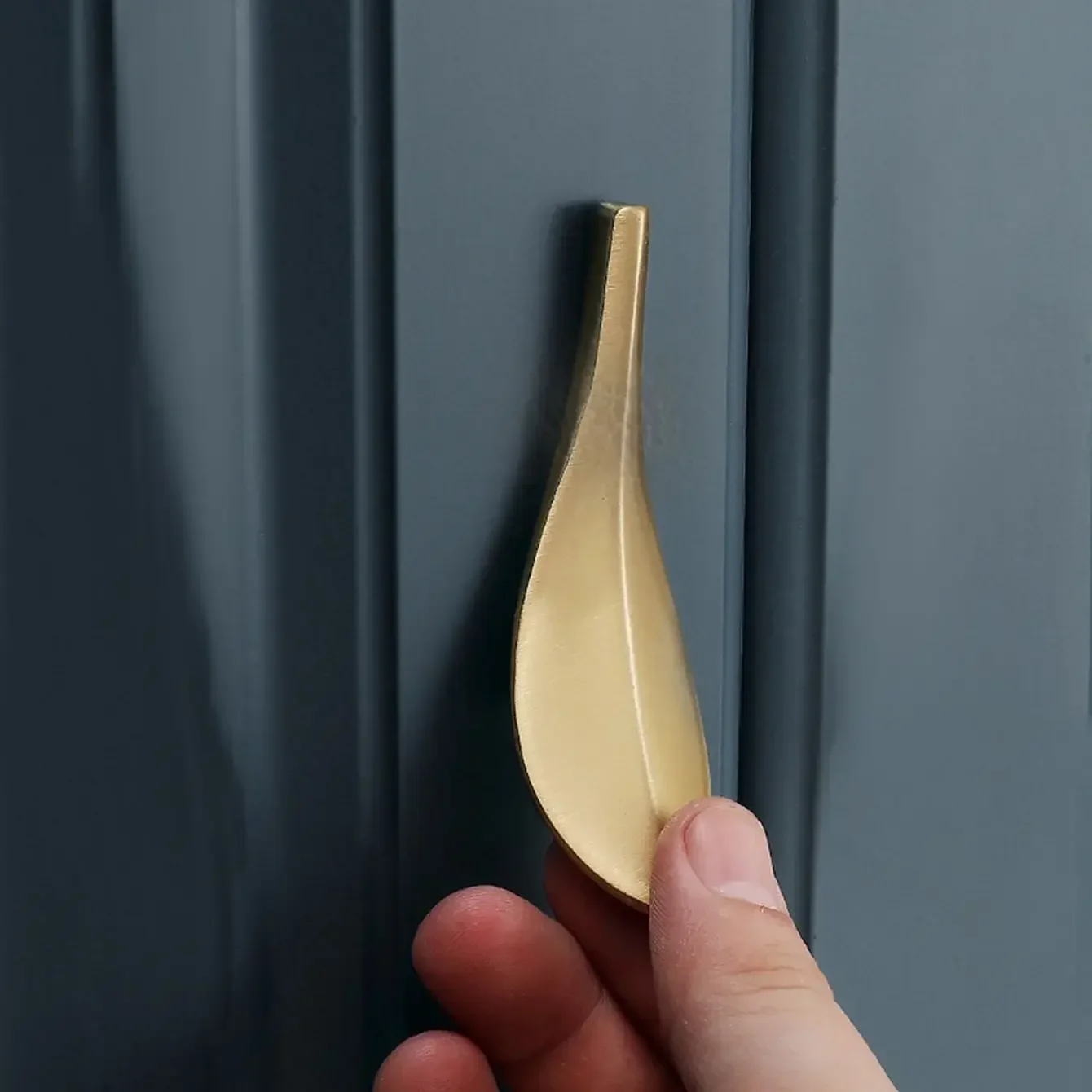 1 Stück – Schrankgriff, goldener Loquat-Blatt-Griff, Schranktür, kreativer Badezimmergriff, Schublade, Kleiderschrank