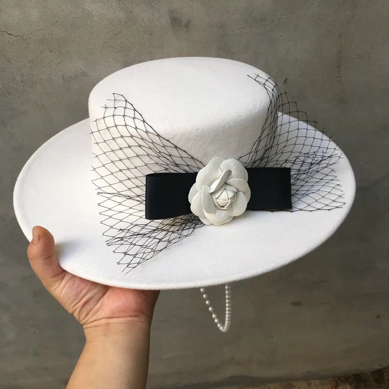 Chapéu Fedora de aba larga com pérolas para mulheres, Fascinator, véu, véu, parte superior plana, senhora, igreja, festa de casamento, pérolas, inverno