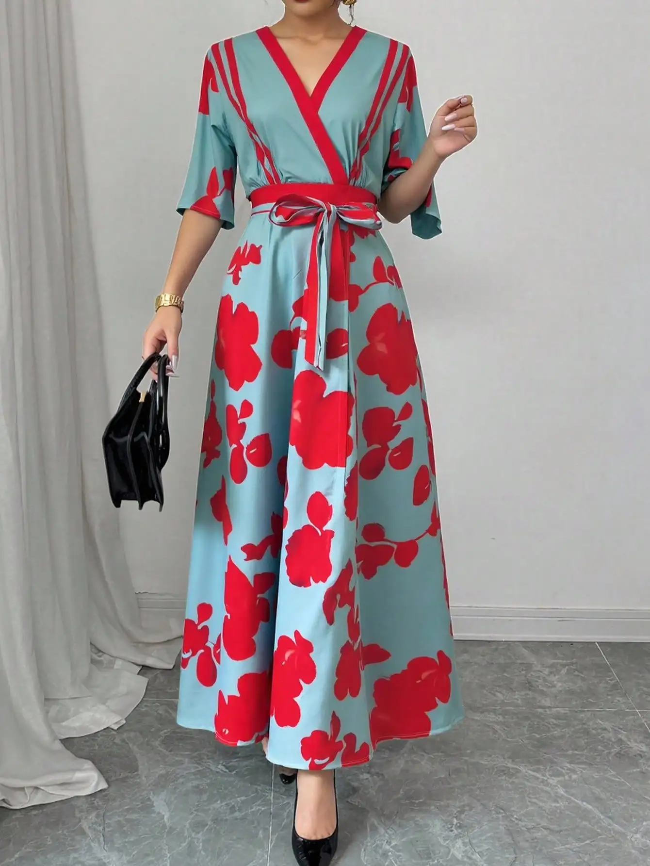 エレガントな女性用Vネックベルト付きボヘミアンロングドレス、花柄プリント半袖Aラインマキシドレス、ホリデーイブニングパーティーガウン、2025年春