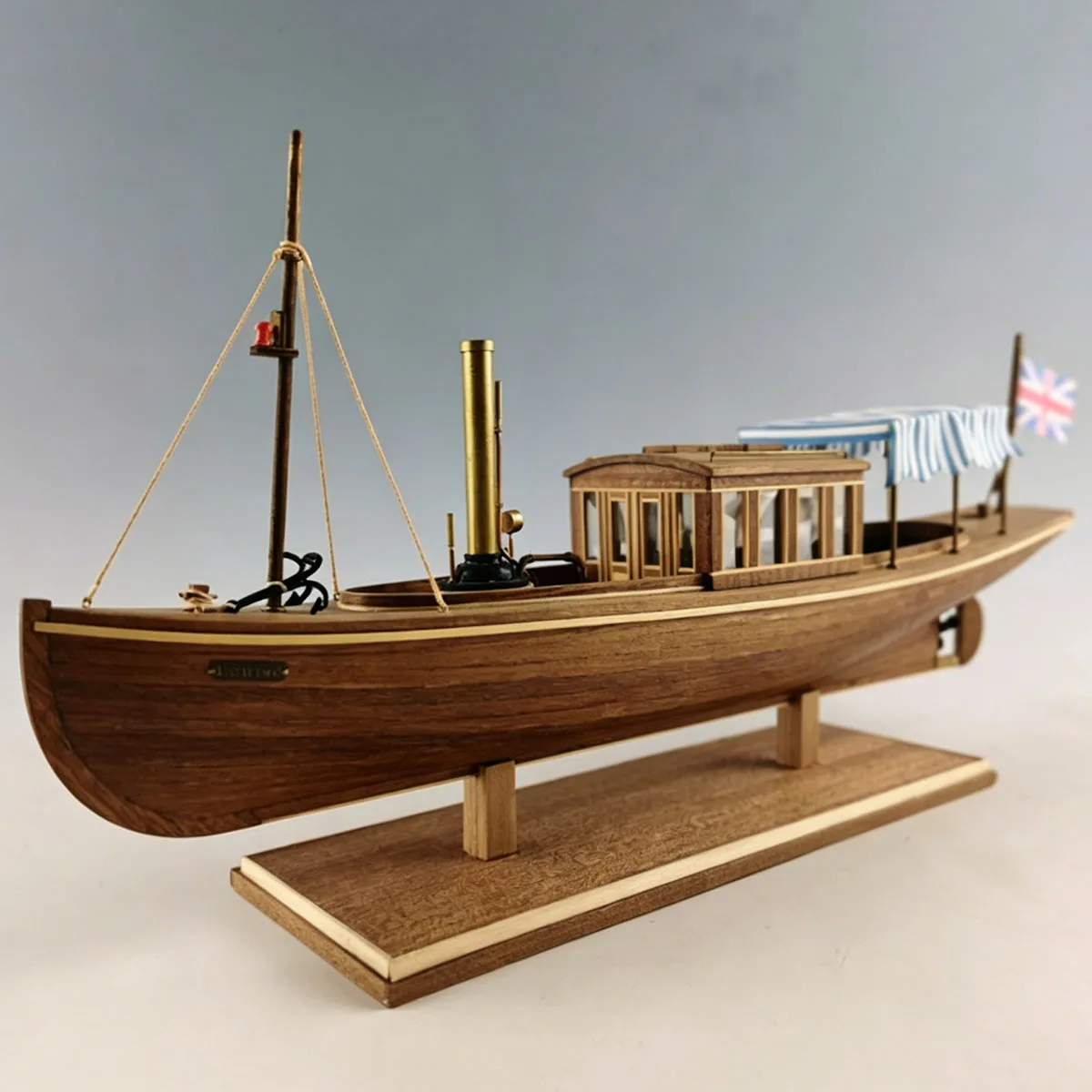 1/26 Scale Simulation Louise Steamship 45.5cm Wooden Structure Material Ships Static Model Kit Ship Toy Ornament