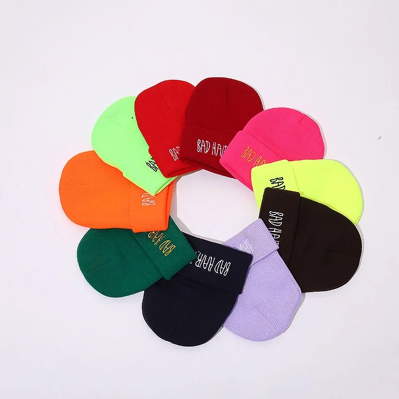 Merek Oohmy 22 warna musim dingin uniseks lucu rambut buruk hari Hip Pop topi Beanie wanita pria topi Ski