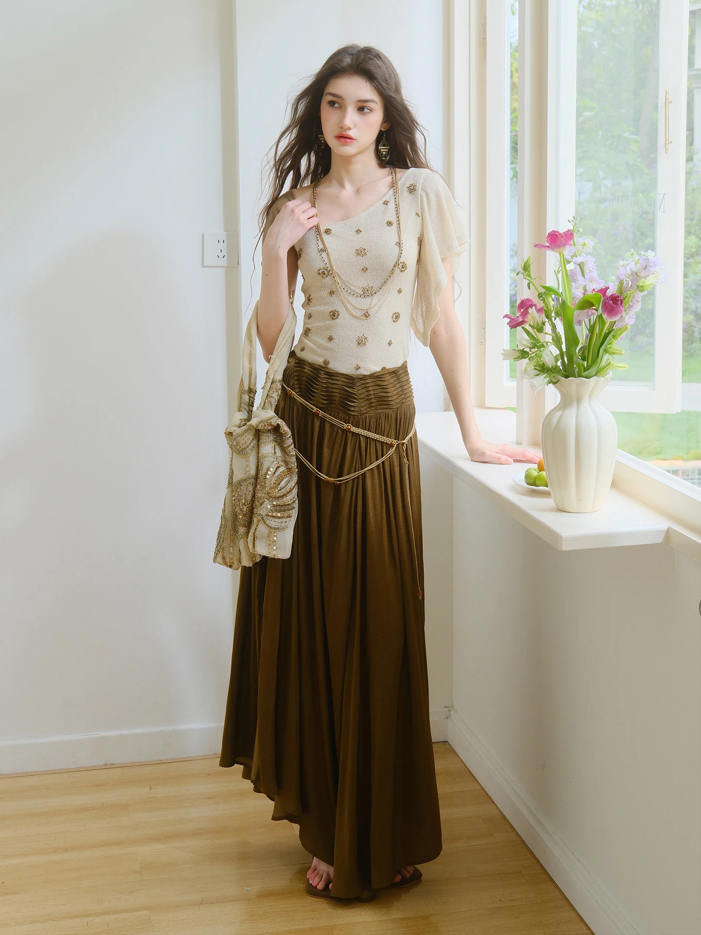 

Slim Fit Beaded Top with Front Slit Skirt by Uncle Peter Pan Dreaming of Old Plays Fashionable Ensemble for Women