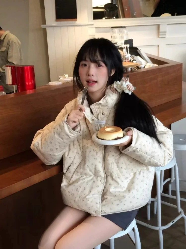 2025 Winter New Korean Style Floral Print Padded Coat for Petite Women Short Length Thick Down Jacket