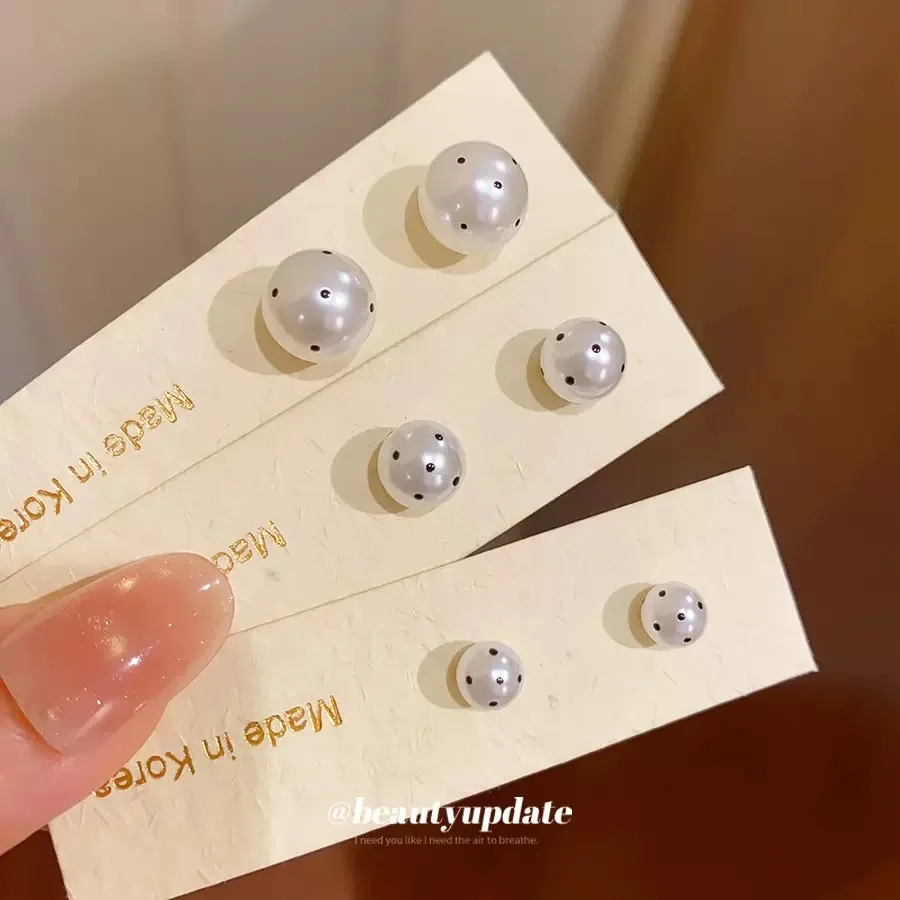 Minimalist Round Polka Dot Pearl Ear Studs Gentle Creamy Shimmer Piercing Earrings Versatile Aesthetic Jewelry For Young Women