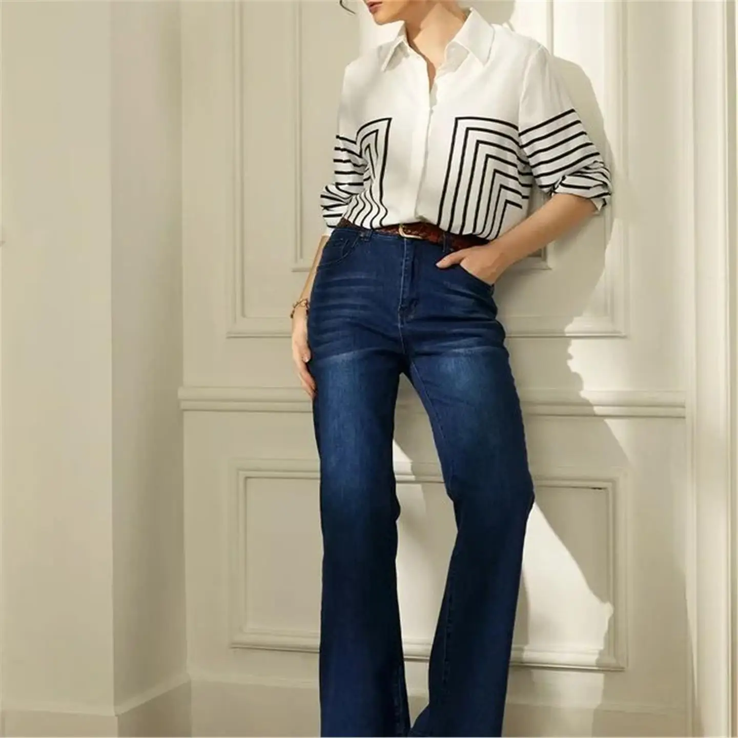 Damska luźna długa bluzka w paski na jesień 2025, europejski styl, cienka tkanina, odporna na odkształcenia, z nadrukiem, wyszczuplająca.