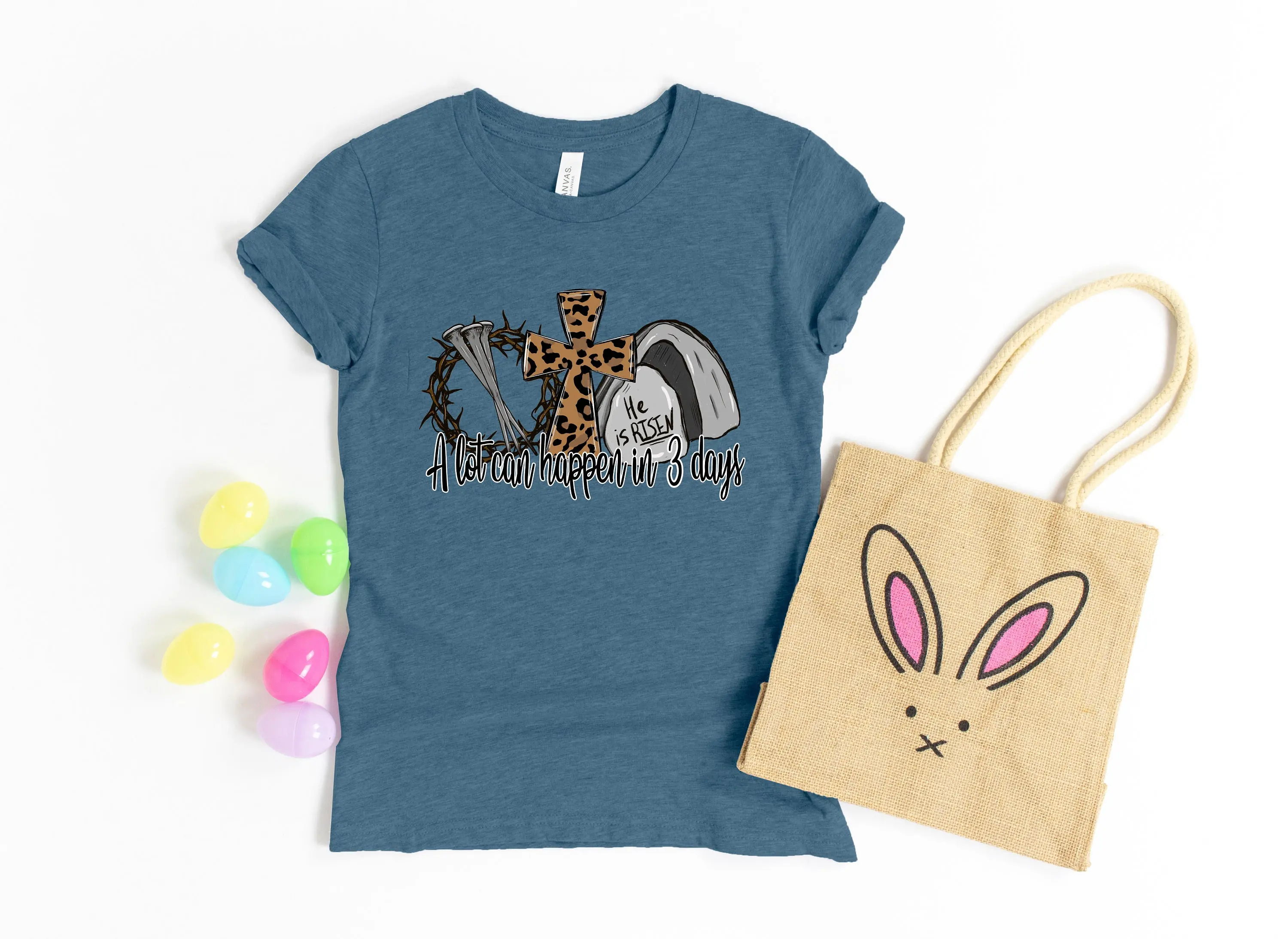 عيد الفصح هو مرتفع تي شيرت الكثير يمكن أن يحدث في 3 أيام الدينية ليوبارد طباعة الصليب التماثيل