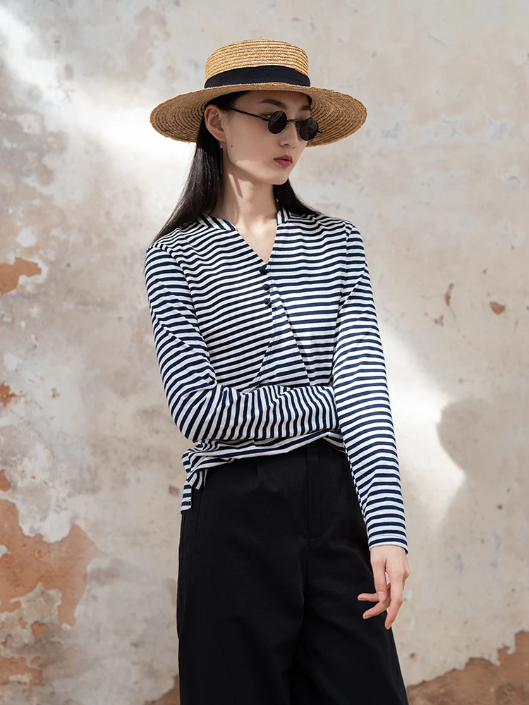 

Оригинальный вязаный свитер в сине-белую полоску с V-образным вырезом Sea Soul irt, легкий китайский универсальный модный женский хлопковый свитер