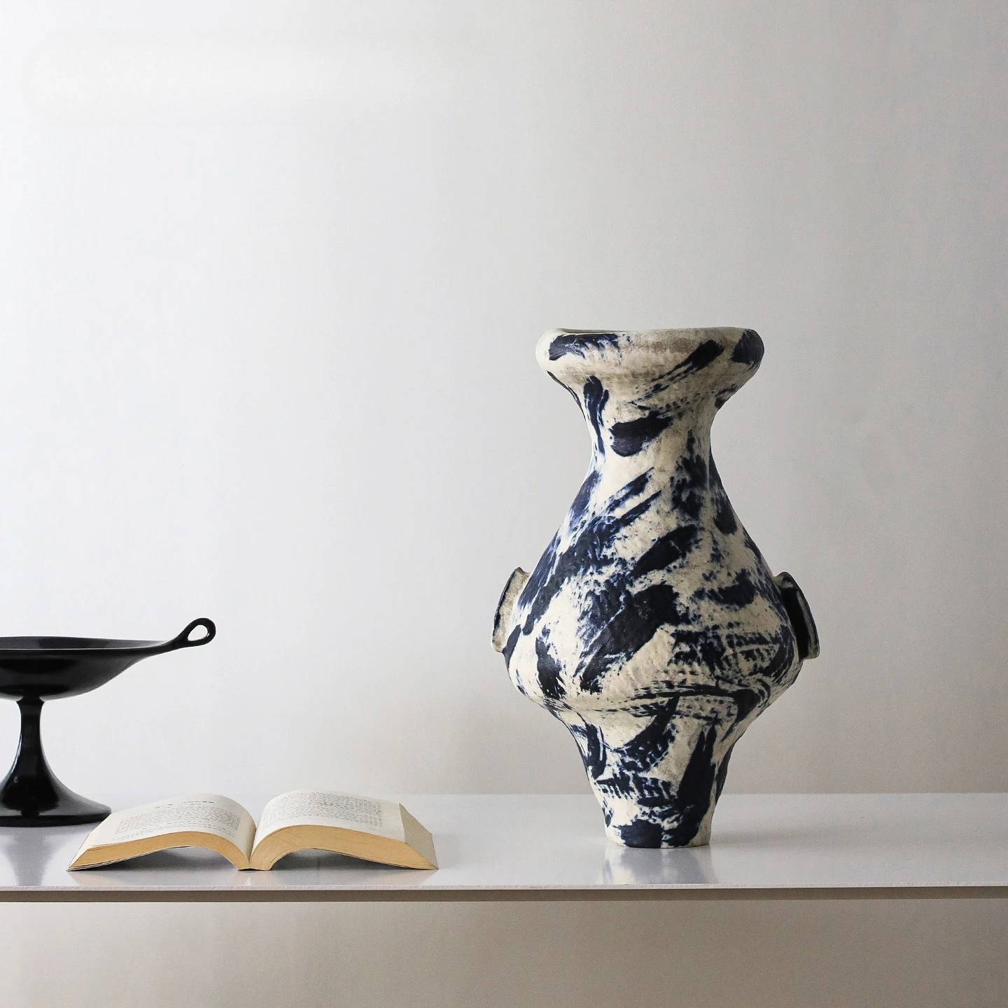 Jingdezhen Porcelain Large Vase New Chinese Art Flower Container, Desktop Decorative Ornament for Hallway Living Room