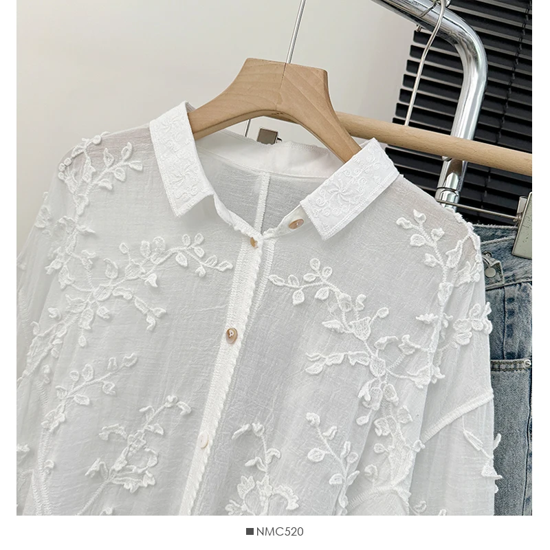 Embroidery Stereo Jacquard Gentle Blouses Single-breasted Lace Patchwork Age Reducing Blusas 2024 Spring Autumn New Chic Shirts