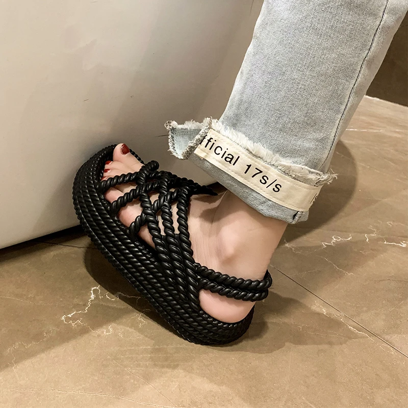 2024 New Summer Fashion Comfortable and Wear-resistant Thick-soled Beach Casual Sandals for WomenTrendy Heel Sandals