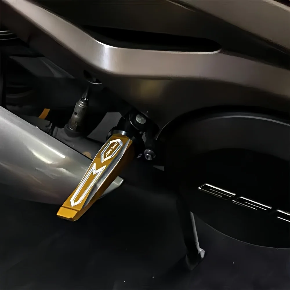 KYMCO AK550 CNC Aluminum Rear Footpegs Foldable Anti-Slip Hollow Passenger Footrest Left & Right Pedals for Rear Seat