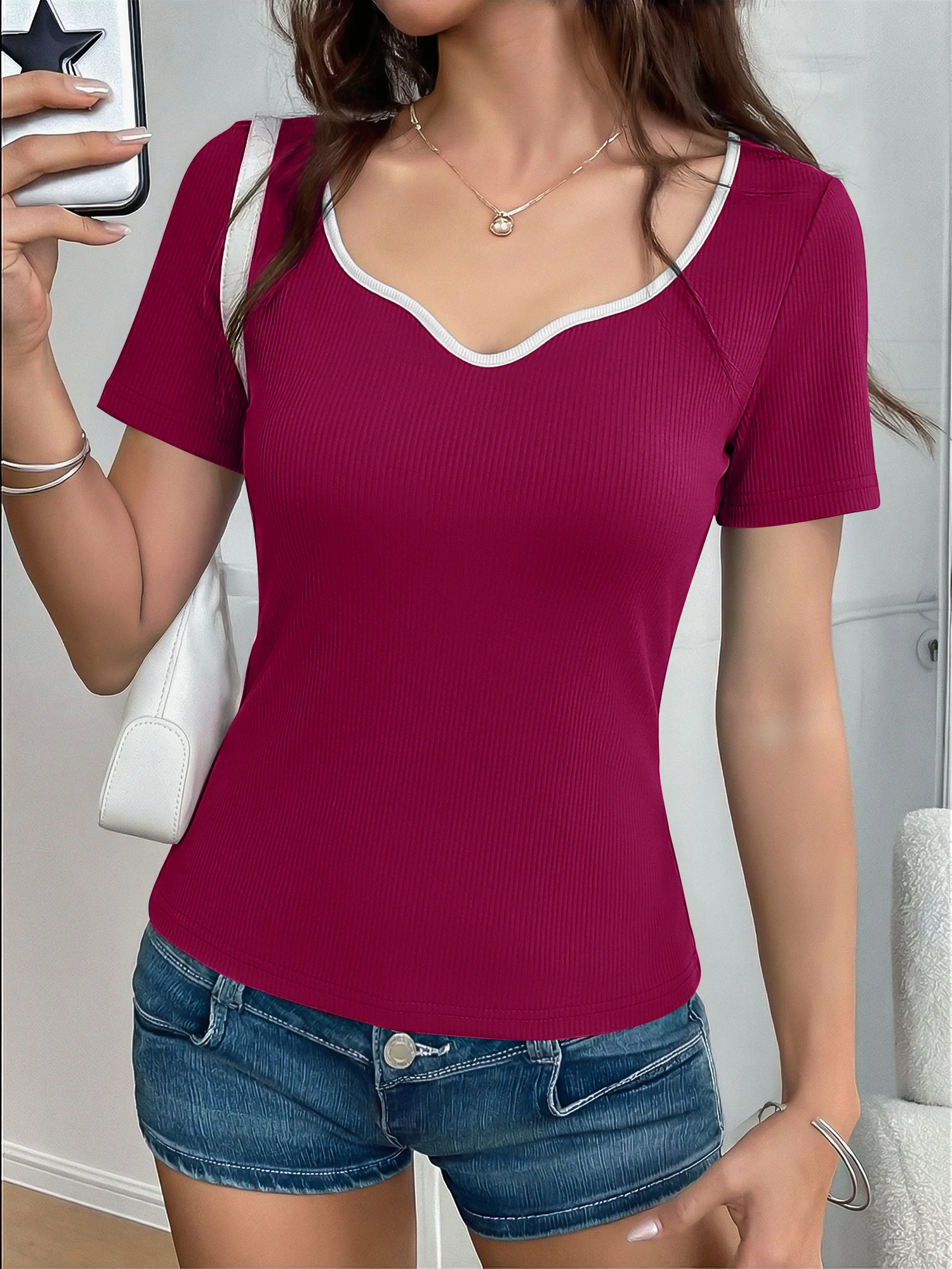 Vacation‑Ready Piping Trim U‑Neck T‑Shirt, Elastic Rib Blouse for Resort Stays & Lakeside Leisure Walks