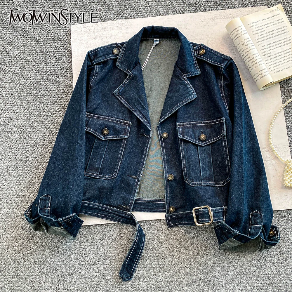 

TWOTWINSTYLE повседневная однотонная утягивающая джинсовая куртка для женщин с лацканами и длинными рукавами, осеннее дизайнерское пальто, женская мода, новинка KJA546931