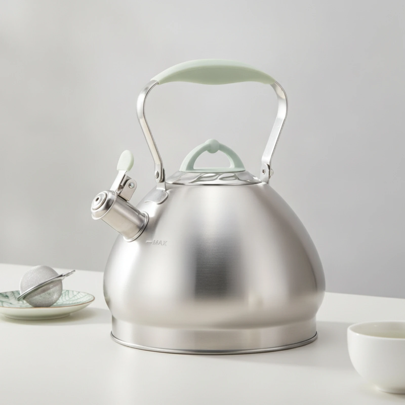 Stovetop Tea Kettle Induction Compatible Kettle with Whistle Spout Fast Boiling BPA-Free Safe for Kitchen