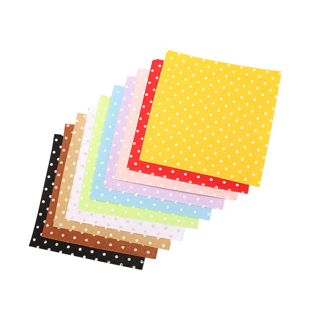 

20Pcs DIY Nonwoven Fabric Craft Kit Dot Pattern Felt Slices 15x15cm for Children Handmade Decorations Creative DIY Fabric