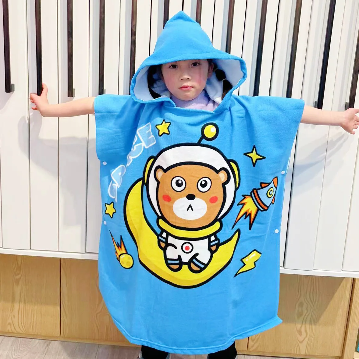 Cartoon Kids Swimming Microfiber Towel Hoodie Beach Robe Children Dinosaur Sport Wrap Cloth Boys Girls Water Park Unicorn Gown