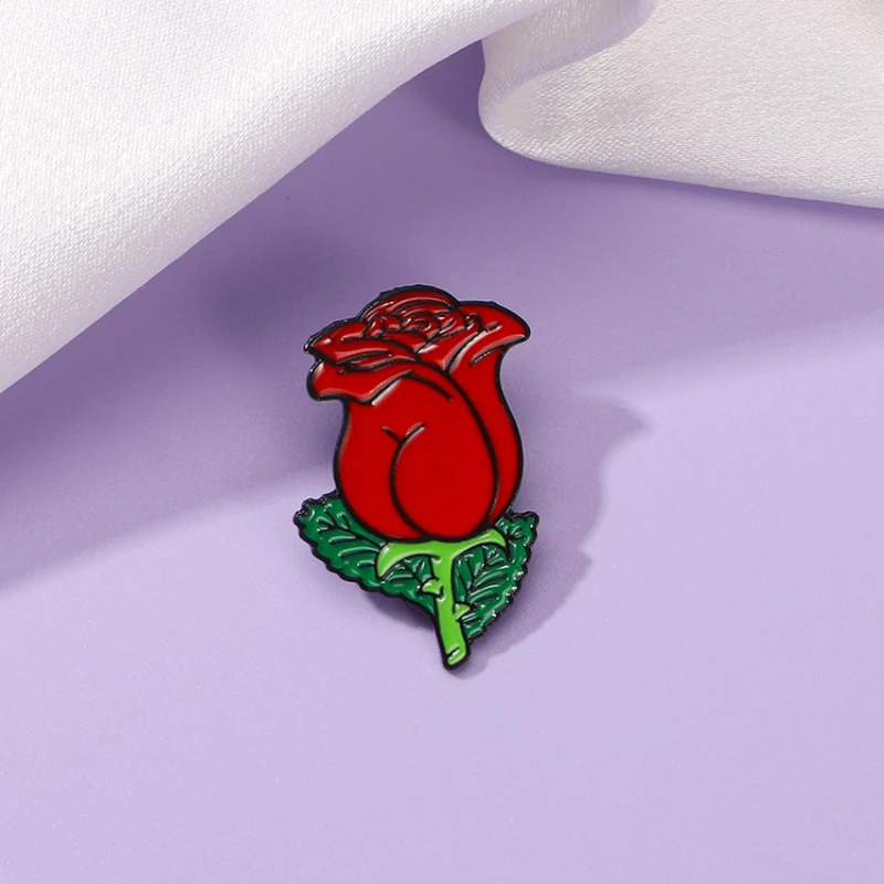 Romantic Red Rose Enamel Alloy Brooch Deco Pin for Valentine's Day Couple Ladies Suit Coat Metal Badge Makeup Pouch Clutch Bag