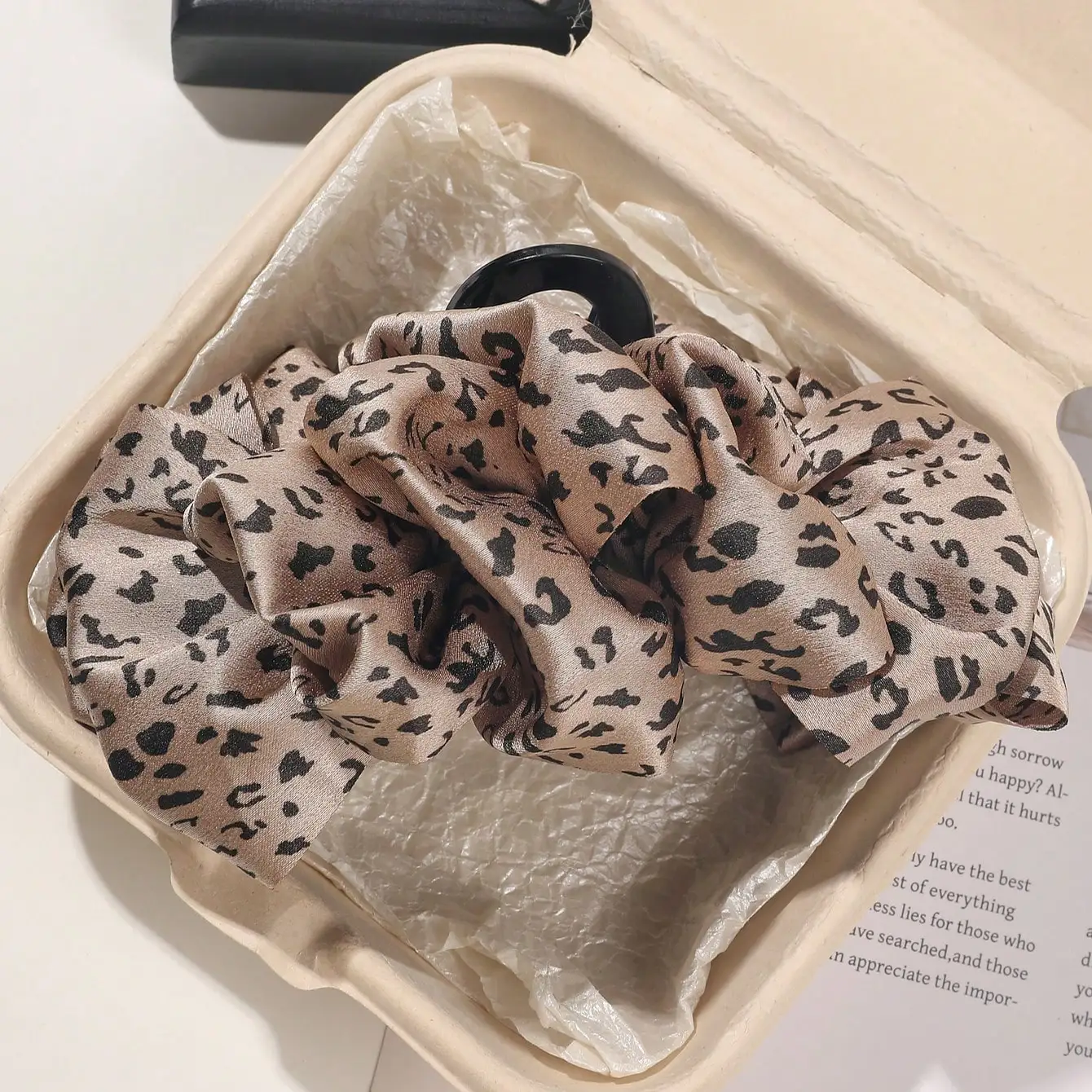 Nuova clip per artiglio per capelli grande leopardo di seta per donna Forcina vintage Semplice Barrette Morsetto per coda di cavallo Accessori per capelli invernali di moda