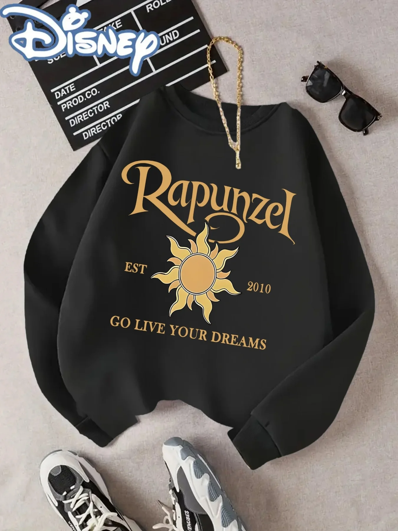 بلوفر نسائي بأكمام طويلة من Disney Tangled Lap Salon مع نمط شمس أسود وذهبي وسترة EST.2010 لجميع المواسم