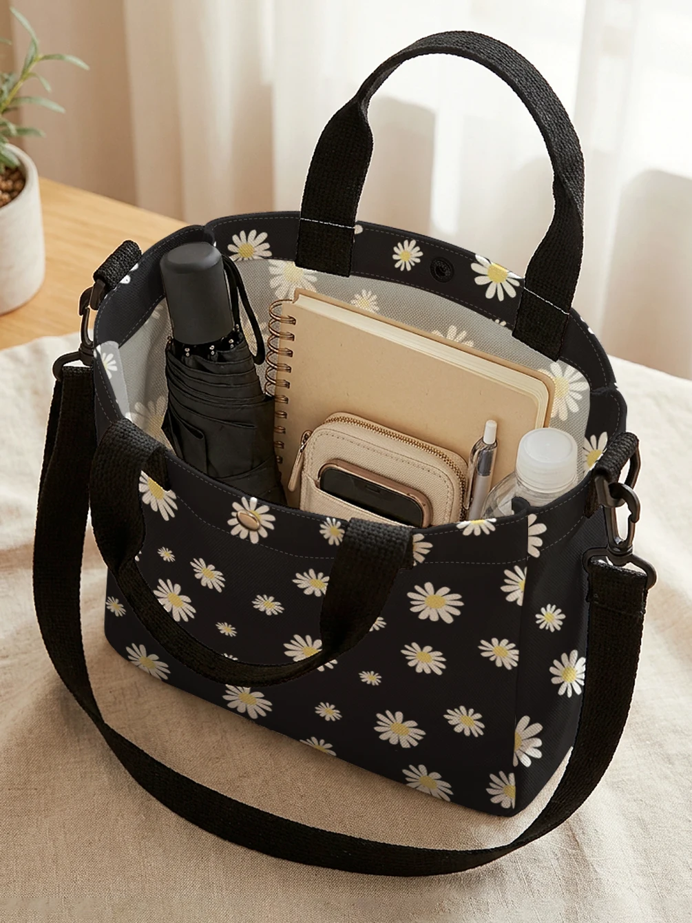 White Daisy Floral Black Background Print Tote Bag Detachable Strap Crossbody Handbag For Women Daily Shopping