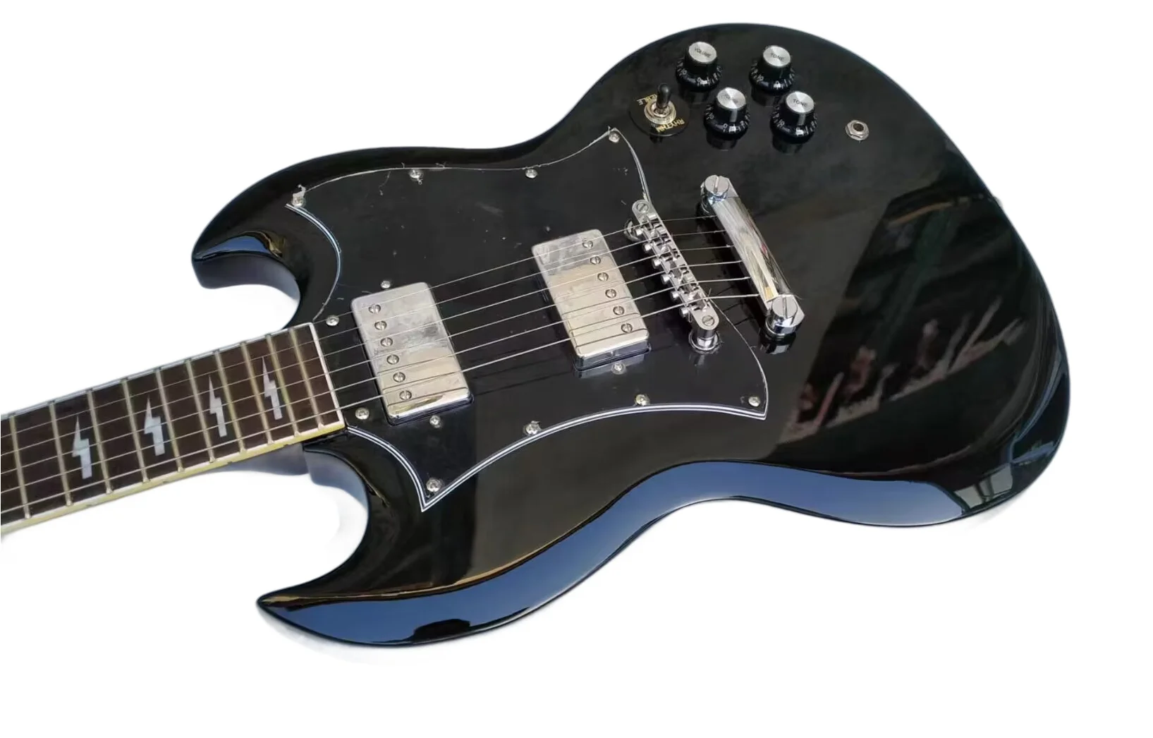 SG متجر الجيتار الكهربائي الأسود Angus Young ac&dc تطعيم التقاطات HH شحن سريع 22 فريتس