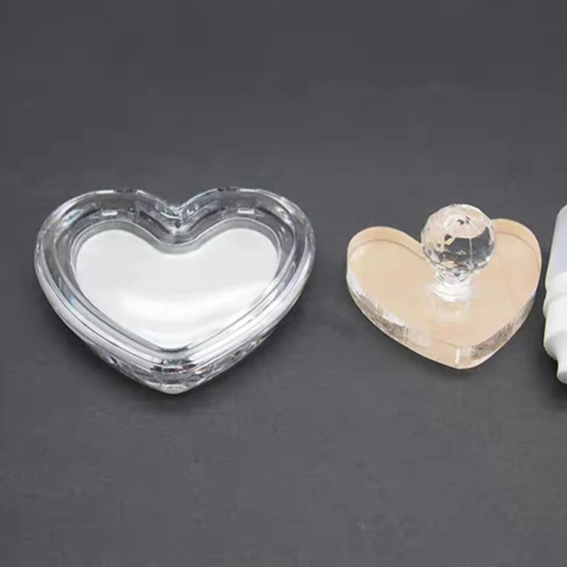 Love Heart Shape Empty Eyeshadow Case Lipstick Box Pigment Palette Refillable Blush Highlighter Contouring Box Makeup Dispenser