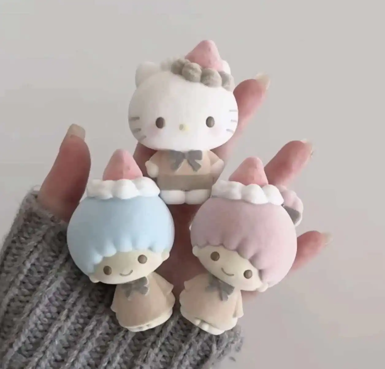 

In Stock Good Friends Series Blind Box Kawaii Flocking Action Figure Anime Ornament Collectible Desktop Decoration Gift For Fans
