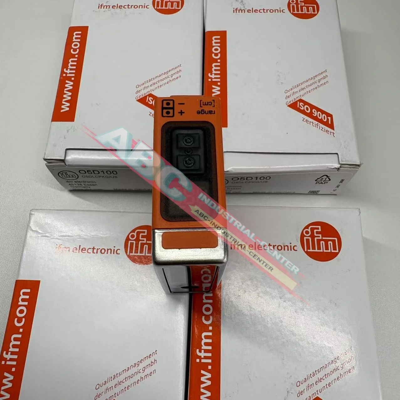 O5D100 nuevo en caja Sensor de distancia fotoeléctrico