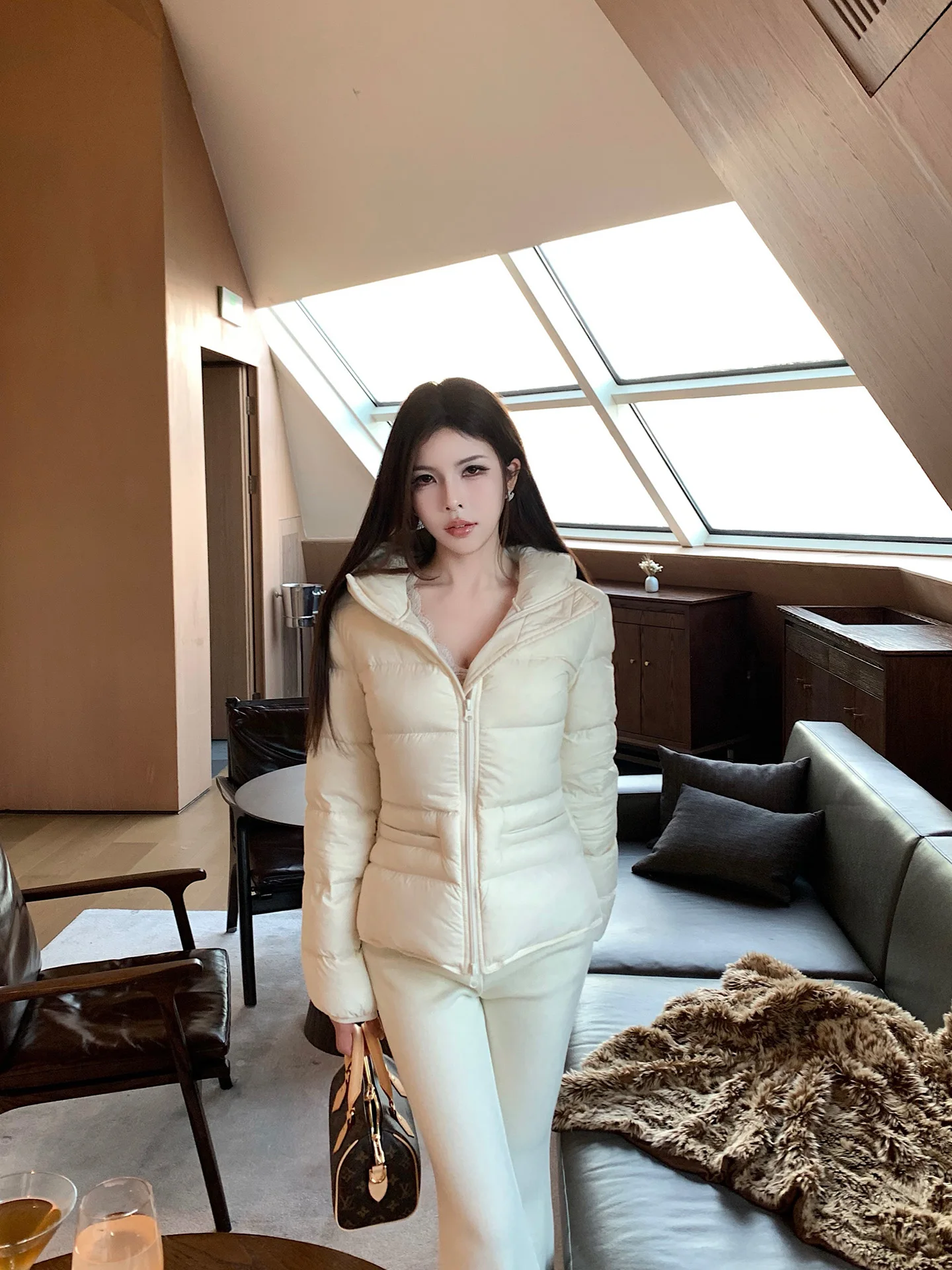 

Onelady Women's ort Puffer Jaet Hooded Stand Collar Du down Thiened Slimming 90 White Du Feather Outerwear