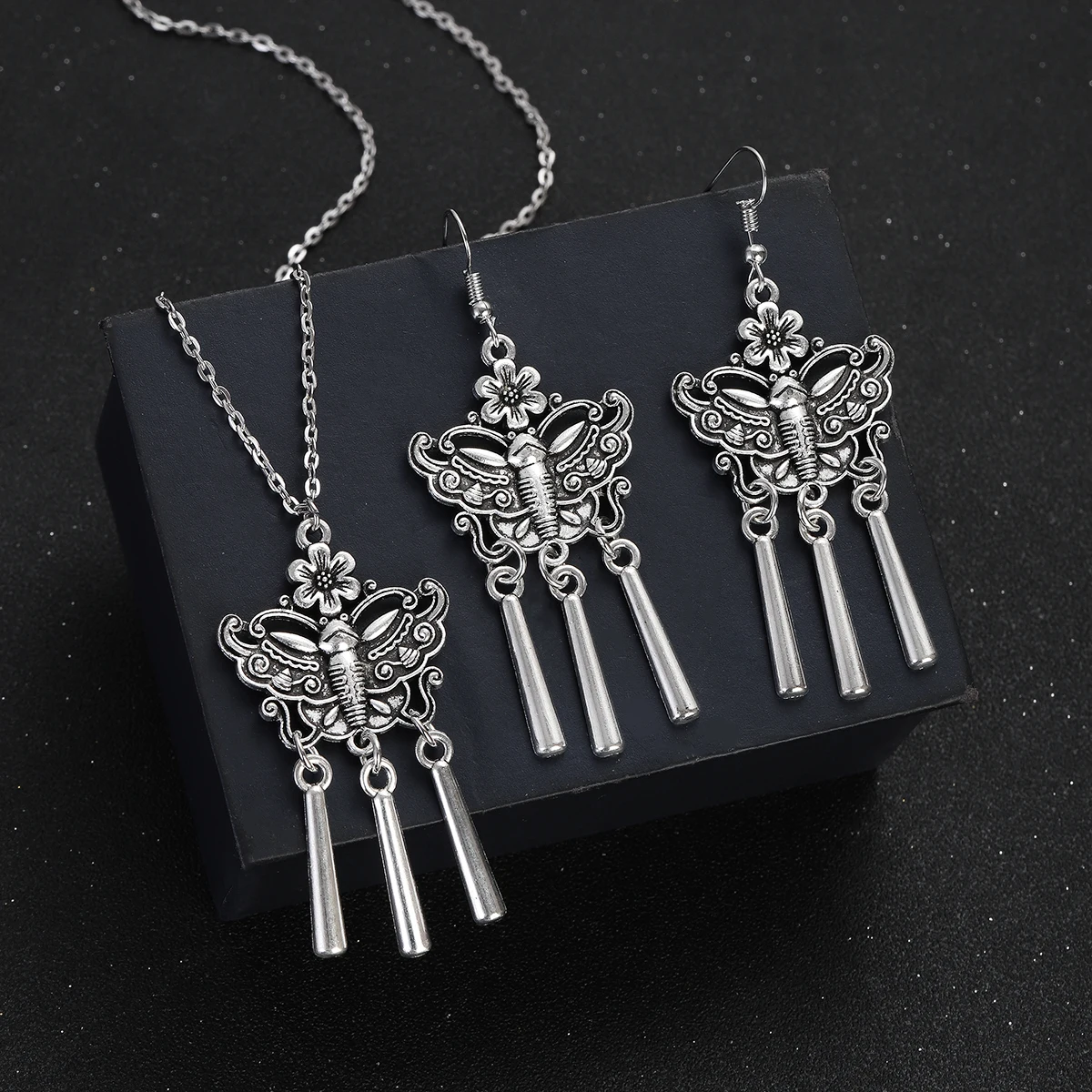 New Silver Color Jewelry Set Women\'s Ethnic Vintage Geometric Flower Tassel Earring Necklace Sets Female Party Accesories