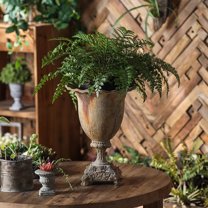 

High Quality Retro Vintage Vase with Classic Design Rustic Style Antique Finishing for Home Desktop Flower Vase