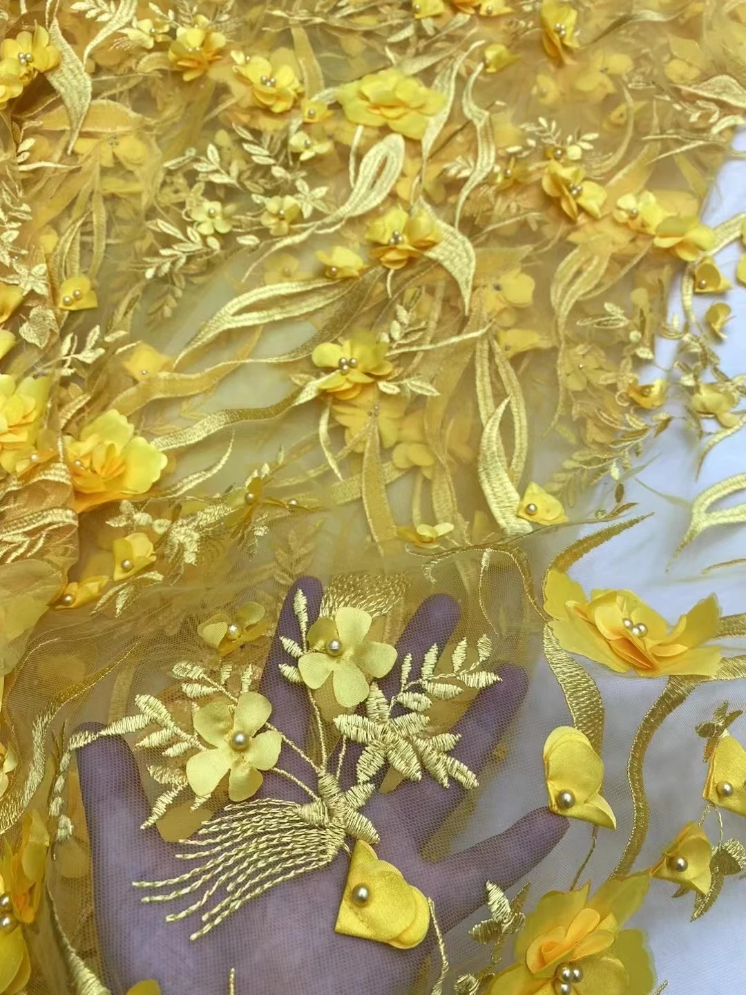 Nuovo tessuto di pizzo francese giallo 3D fiori con perline 2024 fiori 3D di alta qualità tessuto di pizzo africano per abito da sposa KXX24130